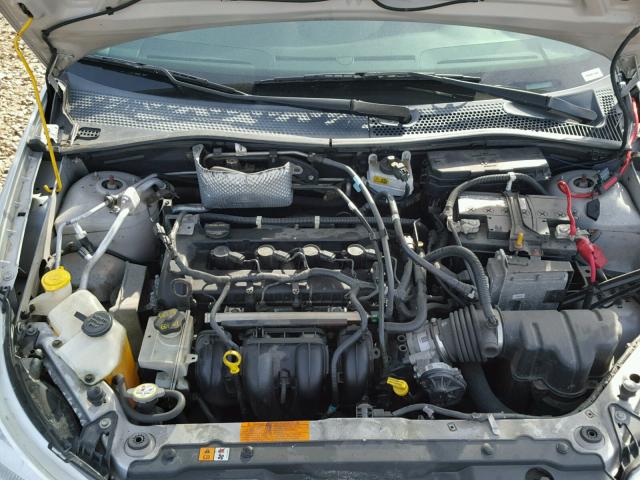 1FAHP36N69W180006 - 2009 FORD FOCUS SES SILVER photo 7