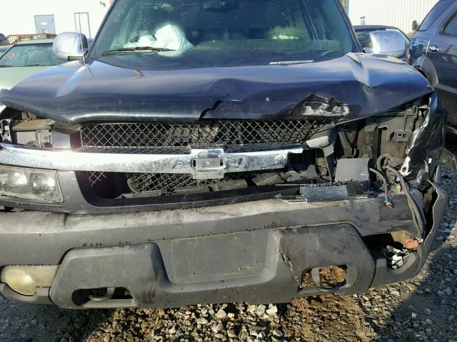 3GNEC13T53G130775 - 2003 CHEVROLET AVALANCHE GRAY photo 9