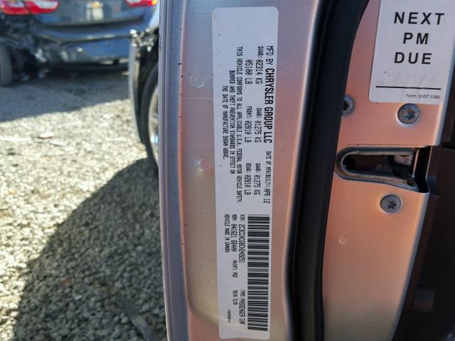 2C3CCACG8CH249251 - 2012 CHRYSLER 300 LIMITE SILVER photo 10