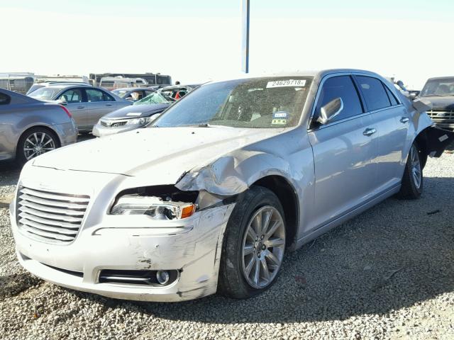 2C3CCACG8CH249251 - 2012 CHRYSLER 300 LIMITE SILVER photo 2