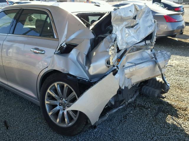 2C3CCACG8CH249251 - 2012 CHRYSLER 300 LIMITE SILVER photo 9