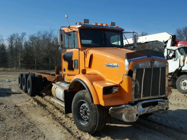 1NKDX40X96J132077 - 2006 KENWORTH CONSTRUCTI ORANGE photo 1