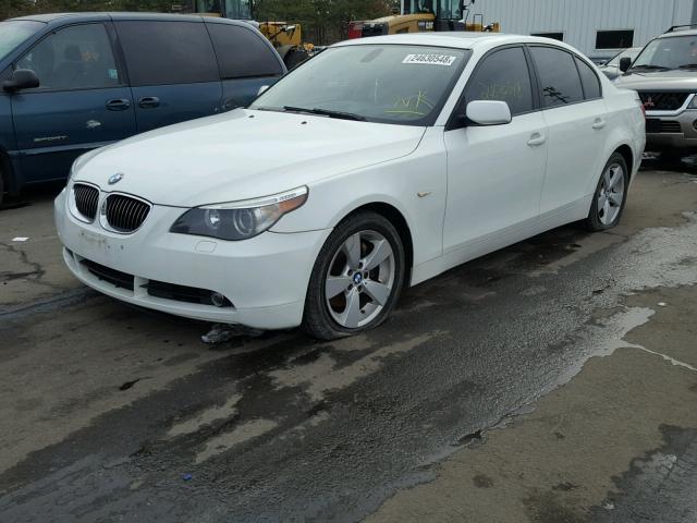 WBANF73527CU22944 - 2007 BMW 530 XI WHITE photo 2