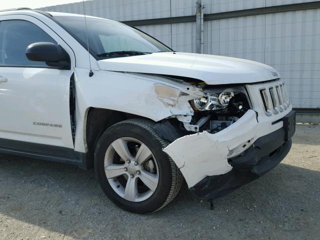 1C4NJCBA9GD681434 - 2016 JEEP COMPASS SP WHITE photo 9