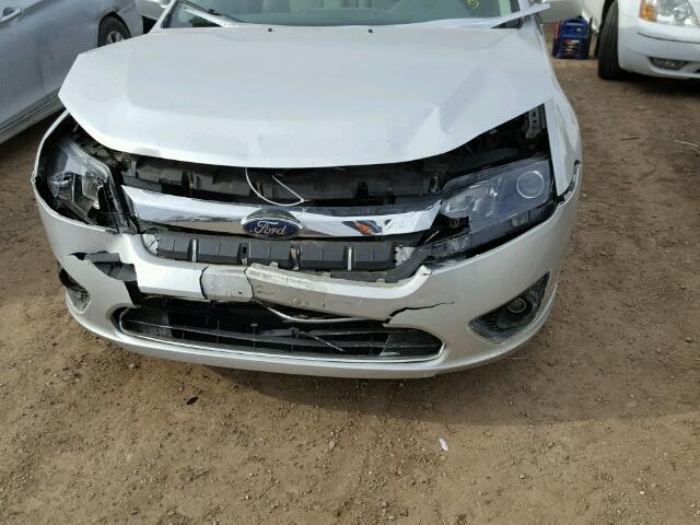 3FAHP0HA0AR169261 - 2010 FORD FUSION SE SILVER photo 9