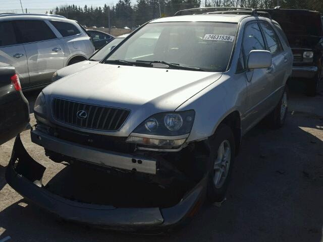 JT6HF10U0X0045435 - 1999 LEXUS RX 300 SILVER photo 2