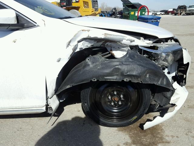 4T4BF1FK8DR320754 - 2013 TOYOTA CAMRY L WHITE photo 9