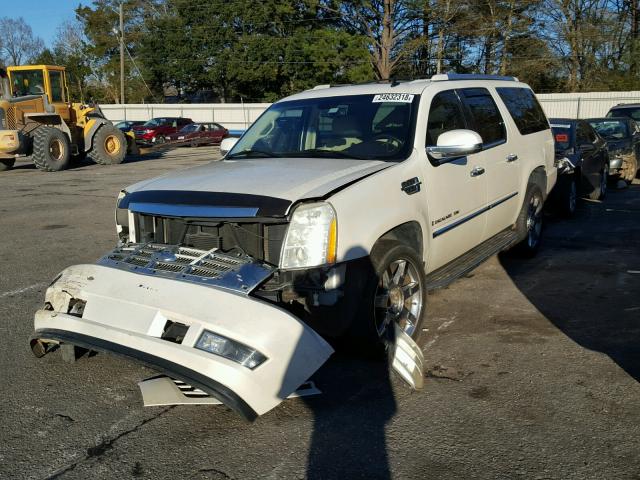 1GYFK668X7R231878 - 2007 CADILLAC ESCALADE E WHITE photo 2