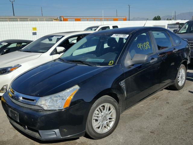 1FAHP35N08W237140 - 2008 FORD FOCUS SE BLACK photo 2