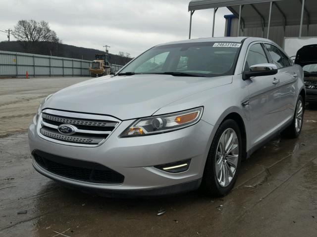 1FAHP2FW1AG105778 - 2010 FORD TAURUS LIM SILVER photo 2