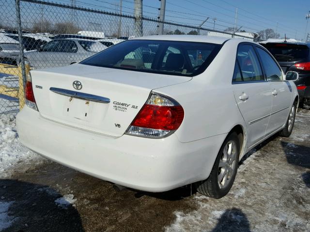 4T1BF30K45U082353 - 2005 TOYOTA CAMRY LE WHITE photo 4