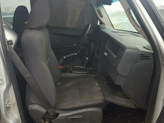 1J4RG4GK0AC162030 - 2010 JEEP COMMANDER ვერცხლისფერი ფოტო 5