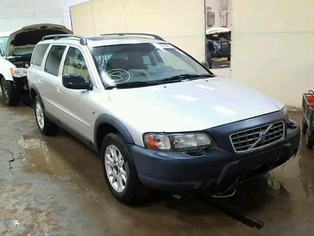 YV1SZ59H841148010 - 2004 VOLVO XC70 SILVER photo 1