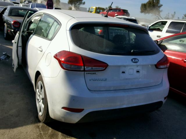 KNAFK5A80G5604731 - 2016 KIA FORTE LX WHITE photo 3