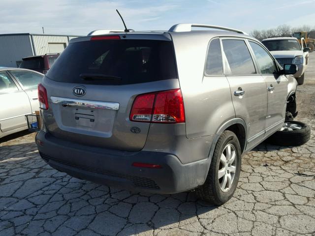 5XYKT4A1XBG037746 - 2011 KIA SORENTO BA BROWN photo 4