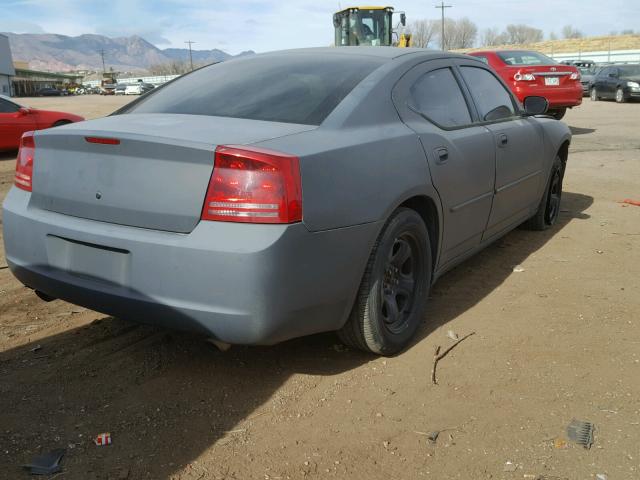 2B3LA43H46H446449 - 2006 DODGE CHARGER SE GRAY photo 4