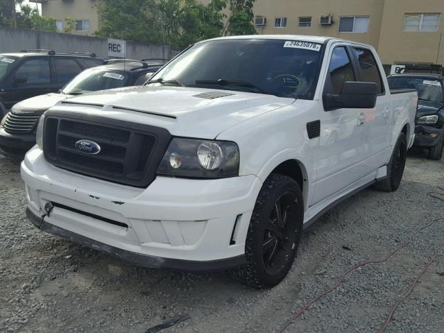 1FTPW12535KE92773 - 2005 FORD F150 SUPER WHITE photo 2