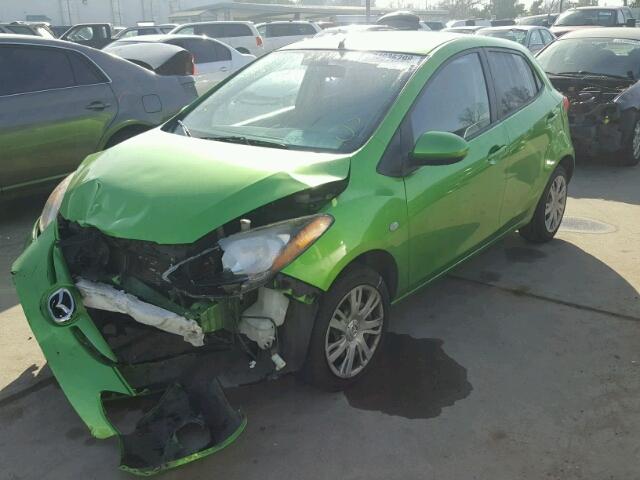 JM1DE1KZ8C0148860 - 2012 MAZDA MAZDA2 GREEN photo 2