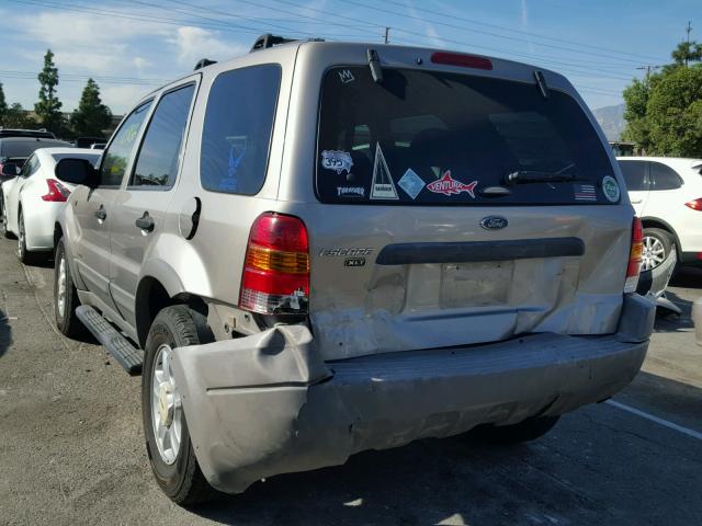 1FMYU03131KB99347 - 2001 FORD ESCAPE XLT GRAY photo 3