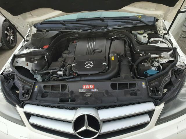 WDDGJ4HB1CF851787 - 2012 MERCEDES-BENZ C 250 WHITE photo 7