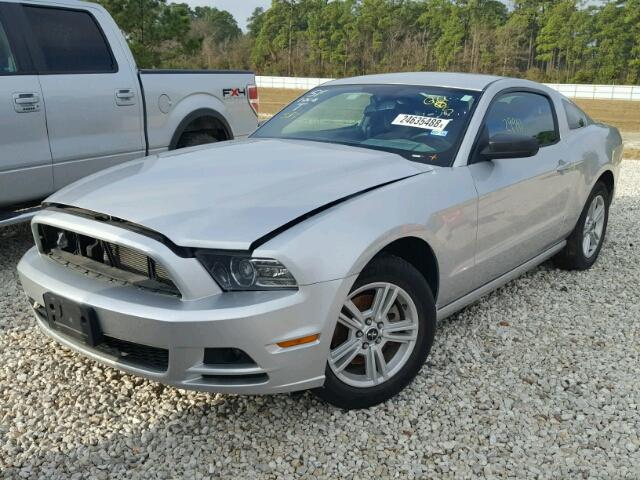 1ZVBP8AMXD5266782 - 2013 FORD MUSTANG SILVER photo 2