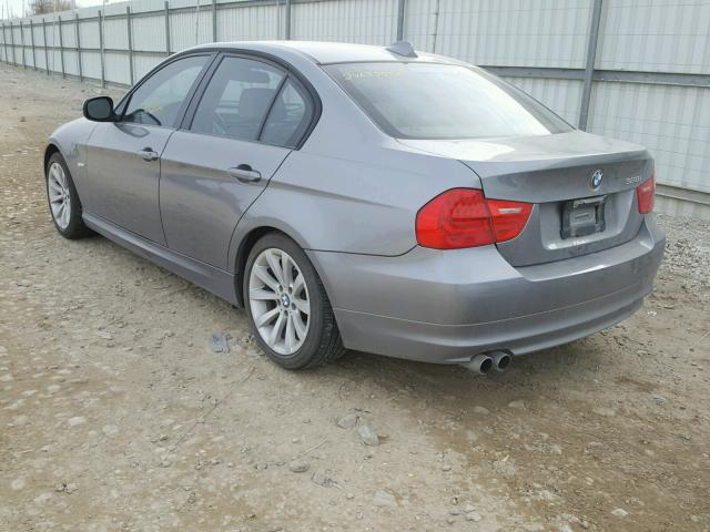 WBAPH7C54AE129321 - 2010 BMW 328 I GRAY photo 3