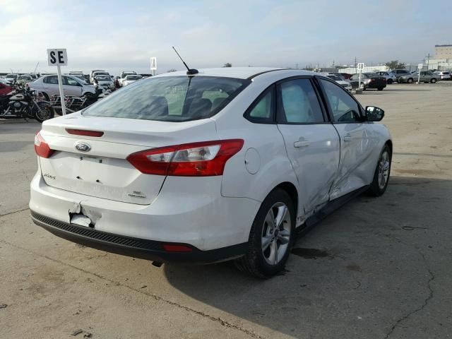 1FADP3F20EL288413 - 2014 FORD FOCUS SE WHITE photo 4