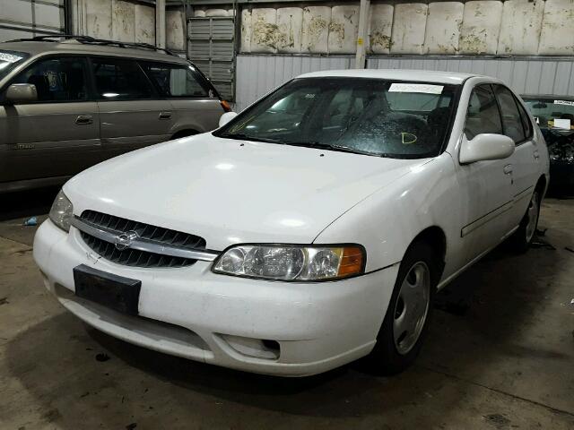 1N4DL01D5YC170347 - 2000 NISSAN ALTIMA XE WHITE photo 2