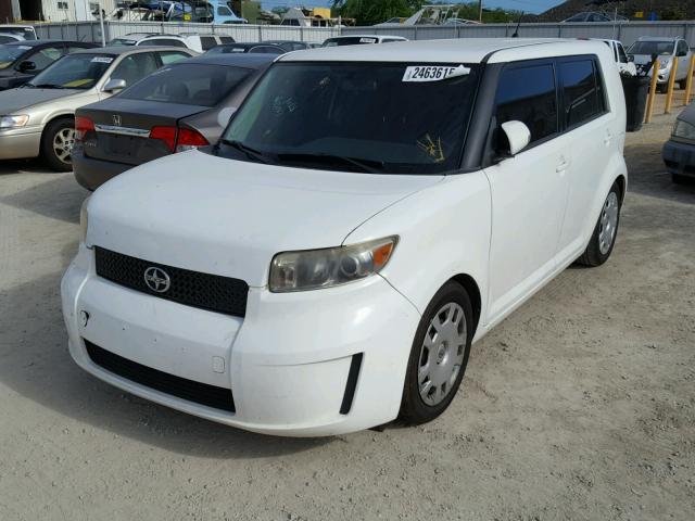 JTLZE4FE0A1097994 - 2010 TOYOTA SCION XB WHITE photo 2