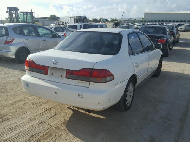 1HGCG66501A092108 - 2001 HONDA ACCORD LX WHITE photo 4