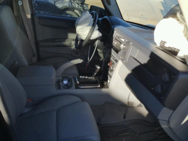 1J8HG48K27C685860 - 2007 JEEP COMMANDER შავი ფოტო 5