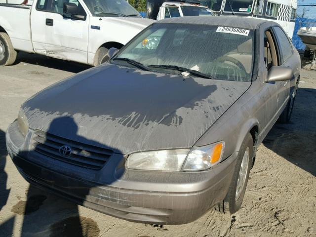 JT2BF22K5X0219248 - 1999 TOYOTA CAMRY LE BROWN photo 2