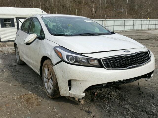 KNAFK5A85H5714966 - 2017 KIA FORTE LX WHITE photo 1