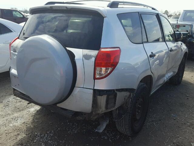 JTMZD33VX65027089 - 2006 TOYOTA RAV4 SILVER photo 4