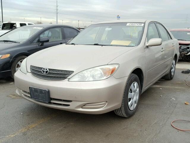 4T1BE32K63U746567 - 2003 TOYOTA CAMRY LE GOLD photo 2