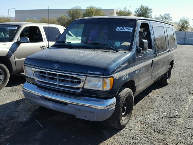 1FDRE1466WHB01062 - 1998 FORD ECONOLINE GREEN photo 2