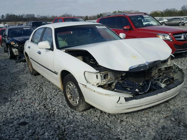 1LNHM82W9XY665347 - 1999 LINCOLN TOWN CAR S WHITE photo 1