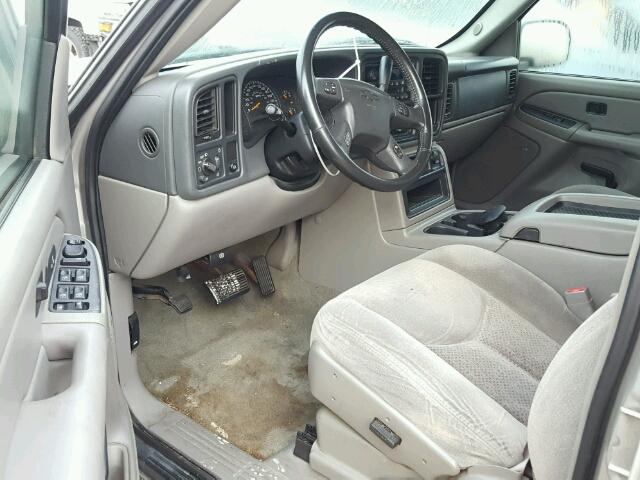 1GNEC16ZX4J119058 - 2004 CHEVROLET SUBURBAN C BEIGE photo 9