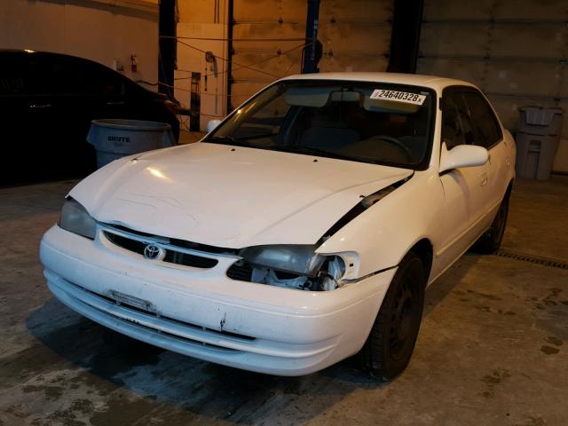 1NXBR18EXWZ038921 - 1998 TOYOTA COROLLA VE WHITE photo 2