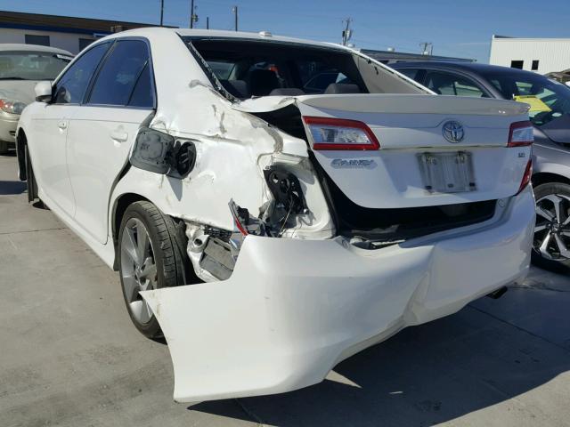 4T1BF1FKXCU620403 - 2012 TOYOTA CAMRY BASE WHITE photo 3