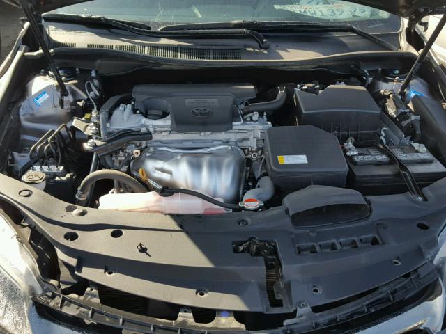 4T1BF1FK8GU222435 - 2016 TOYOTA CAMRY LE GRAY photo 7