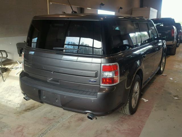 2FMGK5B8XHBA04118 - 2017 FORD FLEX SE GRAY photo 4