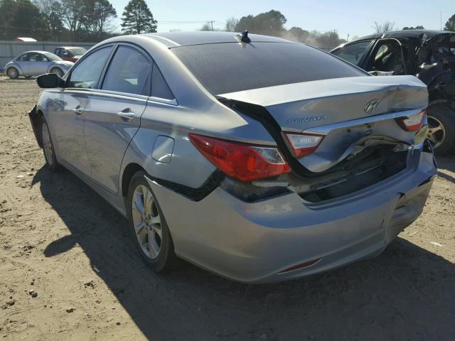 5NPEC4AC8DH654783 - 2013 HYUNDAI SONATA SE SILVER photo 3