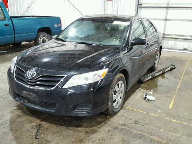 4T1BF3EKXBU776579 - 2011 TOYOTA CAMRY BASE BLACK photo 2