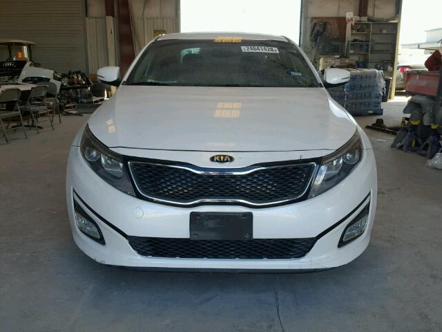 KNAGM4A73F5647684 - 2015 KIA OPTIMA LX WHITE photo 9