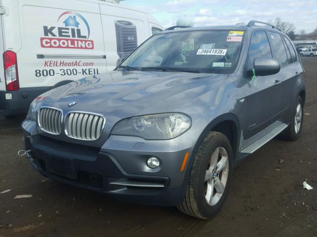 5UXFF03569LJ97119 - 2009 BMW X5 XDRIVE3 GRAY photo 2