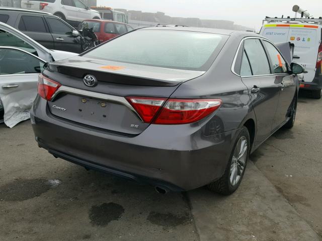 4T1BF1FK4GU182547 - 2016 TOYOTA CAMRY LE CHARCOAL photo 4