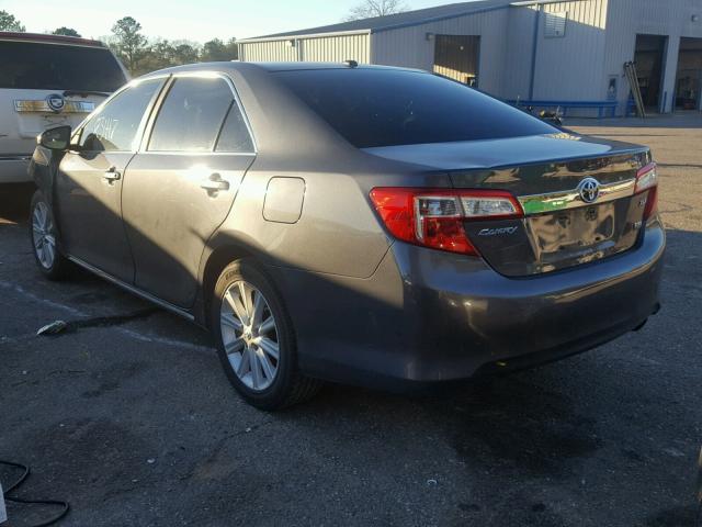 4T1BD1FK0CU013982 - 2012 TOYOTA CAMRY HYBR GRAY photo 3