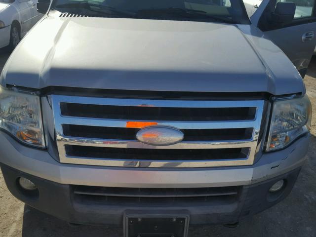 1FMFU16557LA36701 - 2007 FORD EXPEDITION SILVER photo 7