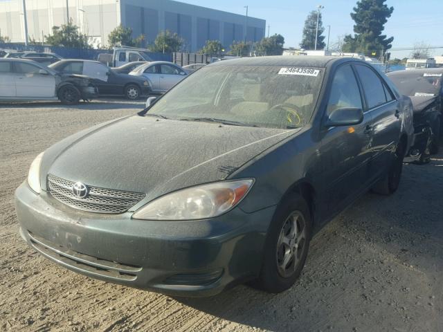 JTDBE30K130231510 - 2003 TOYOTA CAMRY LE GREEN photo 2